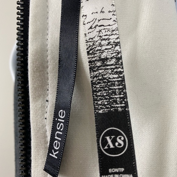 Xensie XS dress - Picture 4 of 4